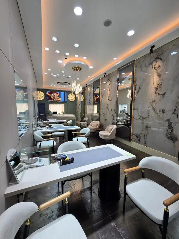 GC Gold Center Karşıyaka - Lüks Kuyumcu Mağazası İç Tasarımı