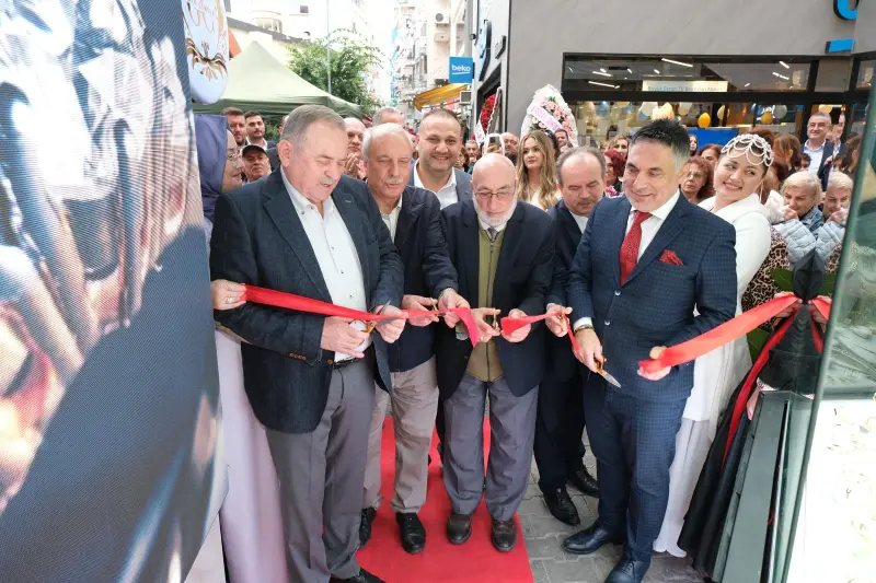 GC Gold Center Karşıyaka Mağaza Açılış Töreni - Kurdele Kesimi